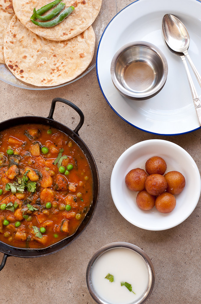 Dhaba Style Aloo Matar RecipeHow to make delicious aloo matar at home