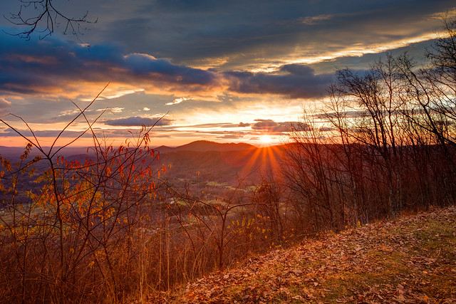 Best Places to See Fall Colors in the Blue Ridge Mountains