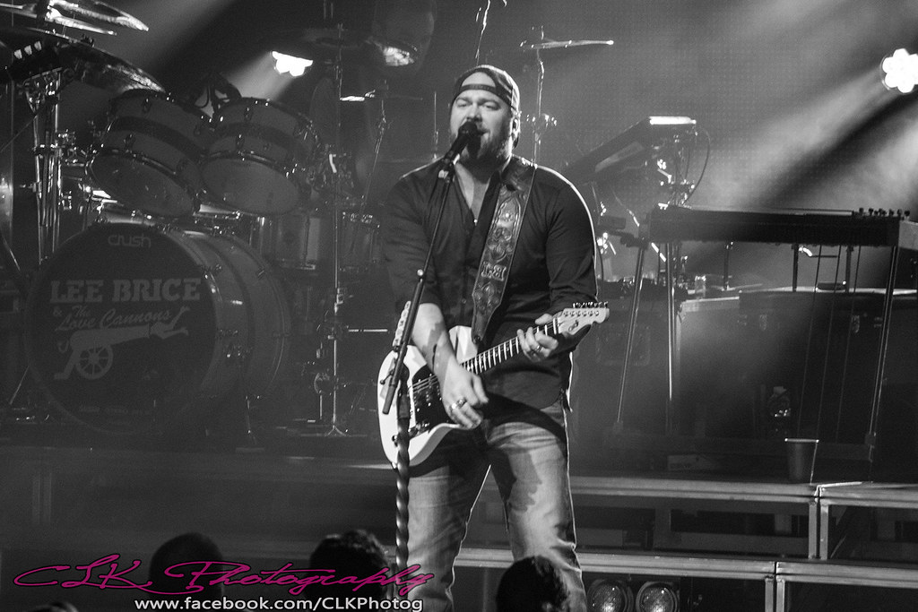 PHOTOS Lee Brice at the F.M. Kirby Center in WilkesBarre, 02/13/15