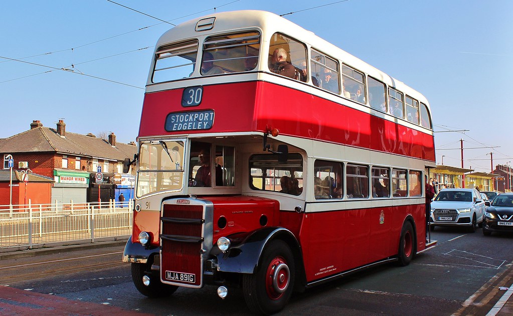 What colour should Greater Manchester's buses be? SkyscraperCity