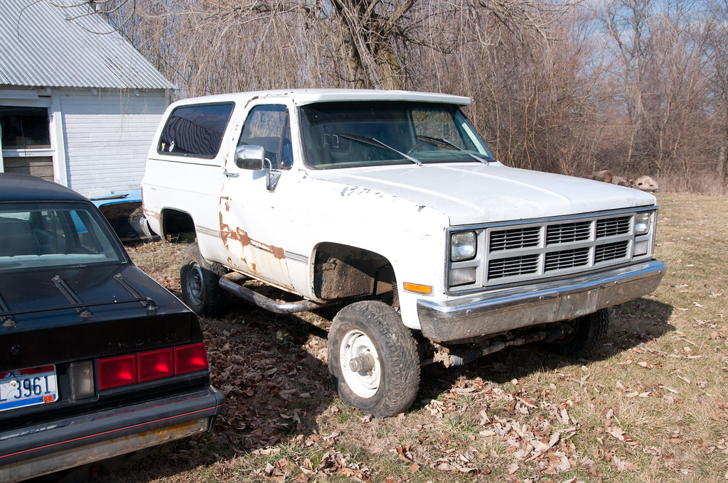Nerf Bars and GMC Grille GM Square Body 1973 1987 GM Truck Forum