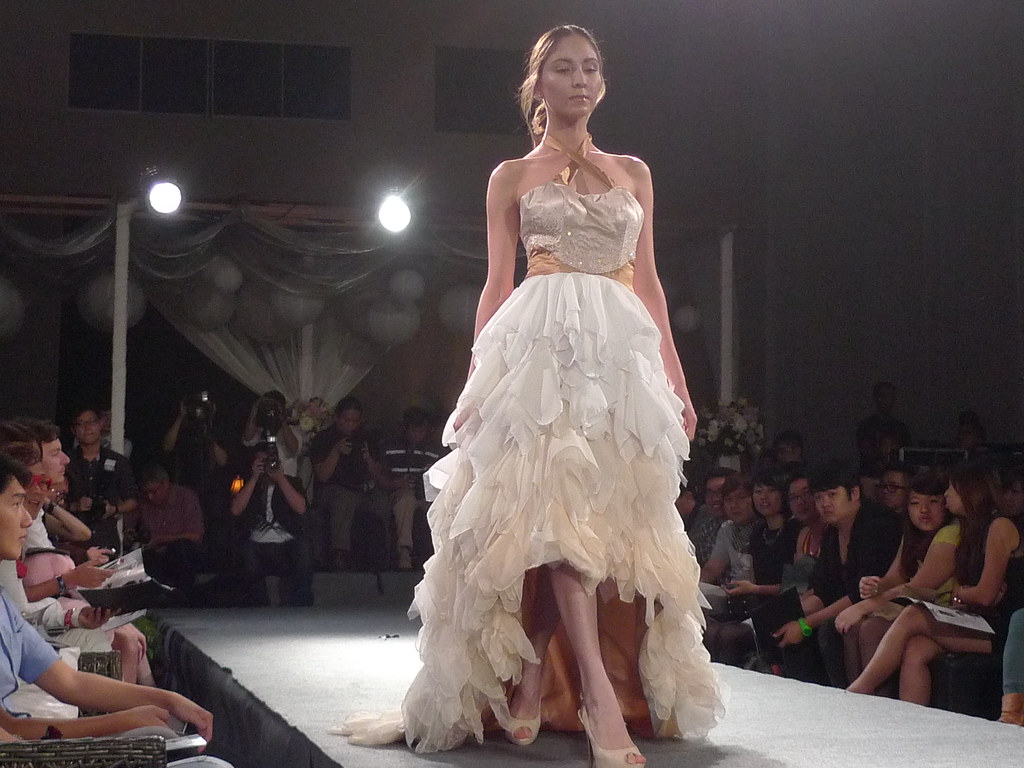 Kee Hua Chee Live! CARVEN ONG ACADEMY OF FASHION CELEBRATED ITS 21ST