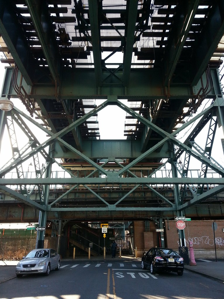 The 3 and the L I'm Just Walkin'