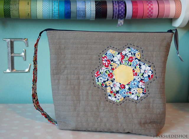 hexie pouch back