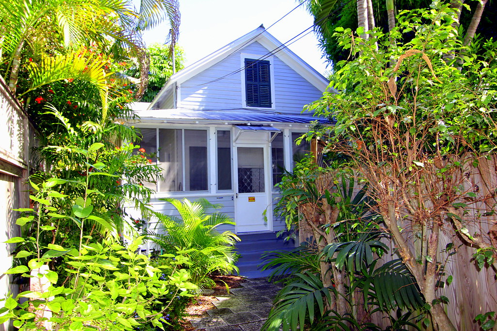 621 Grinnell Street Hidden Old Town Bungalow Key West