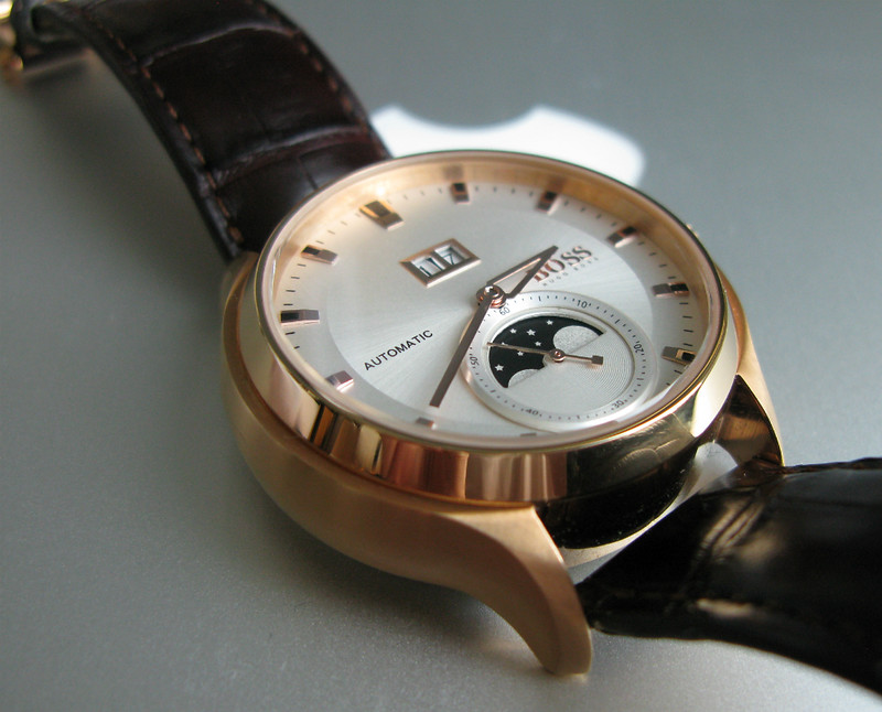 New wrist shots, mechanical moonphase that looks 10x more expensive