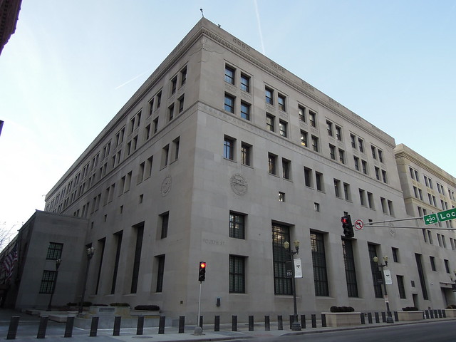 Federal Reserve Bank Building St. Louis, MO_DSCN1030 Flickr Photo