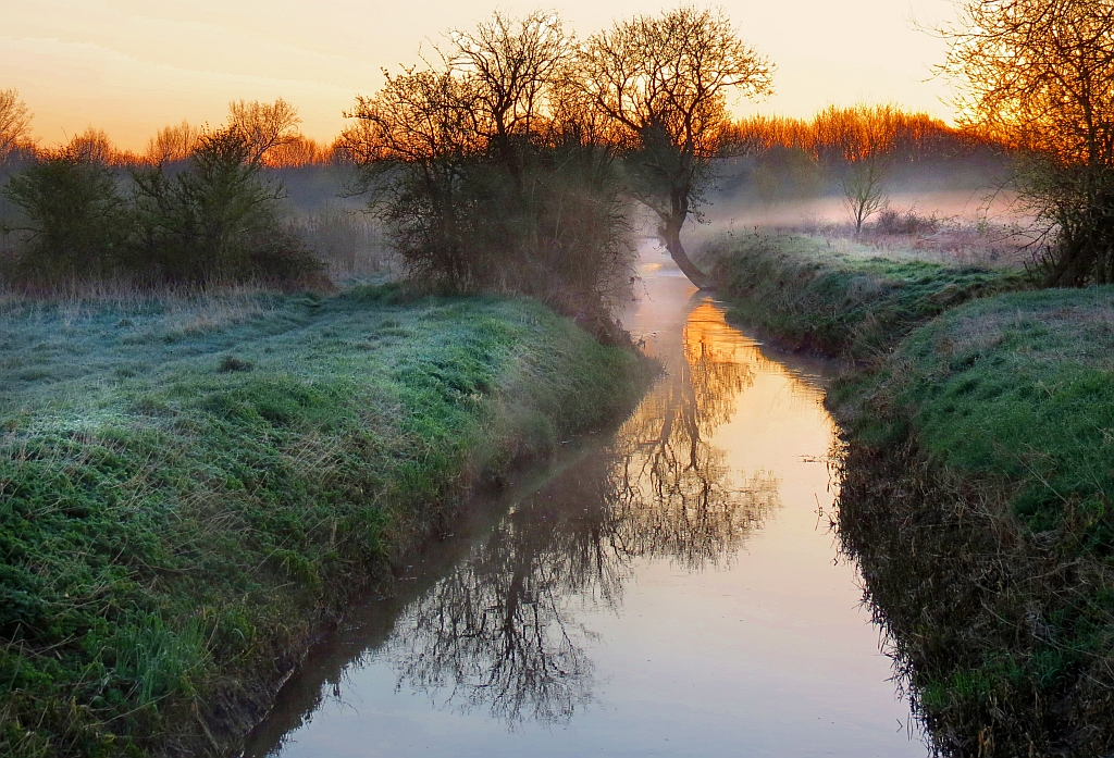 Dunton, Biggleswade SG18, UK Sunrise Sunset Times