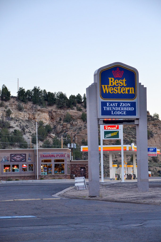 Mount Carmel Junction Canyon Country, Utah Around Guides