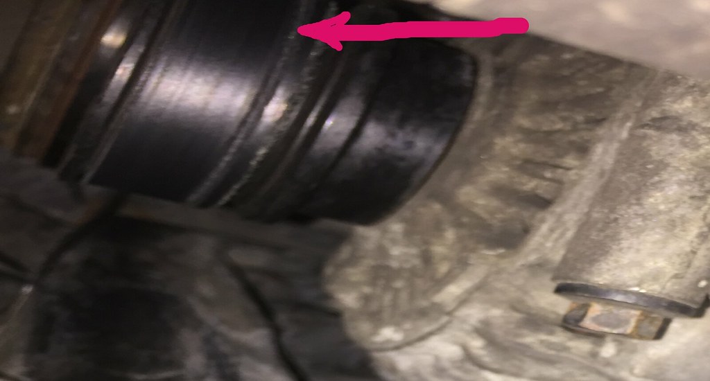 can you change a Kavs pulley without jacking engine up?