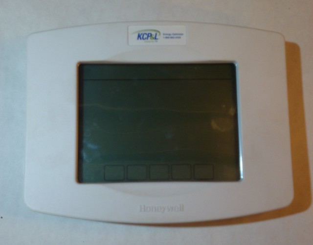 Taking Apart the Honeywell Thermostat