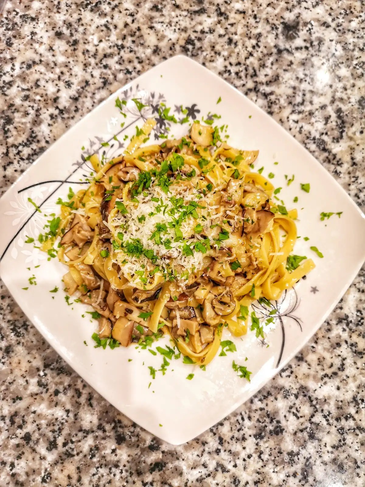 Najprostszy makaron z grzybami Rykowisko polskie ostre sosy