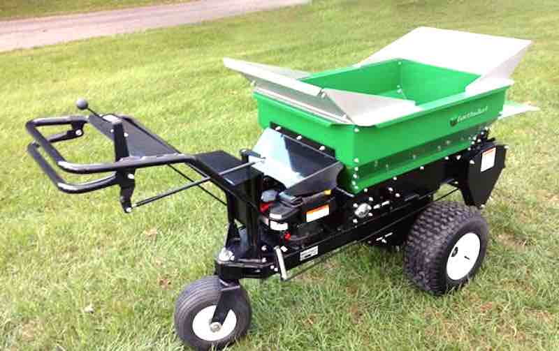 Economical, SelfPropelled Topdresser from Earth & Turf Ag Industry