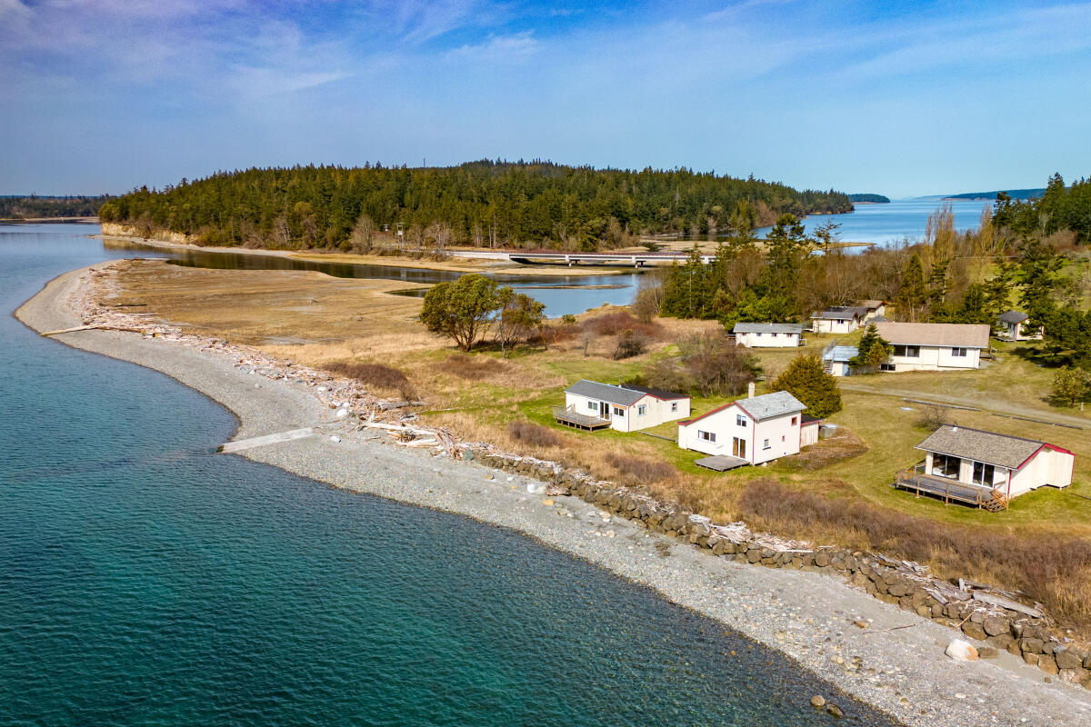 Marrowstone Island Inn for Sale in Nordland, WA Jefferson County Farm & Ranch
