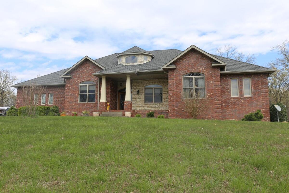 Contemporary Ranch Style Home Arrowhead Lake West Plains, MO West