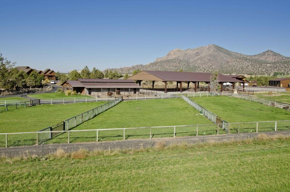 5301 NW Lone Pine Road for Sale in Terrebonne Farm & Ranch