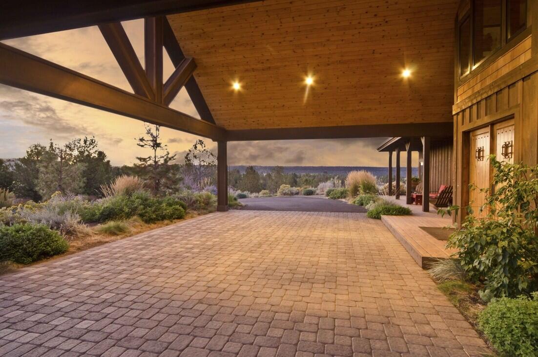 5301 NW Lone Pine Road for Sale in Terrebonne Farm & Ranch