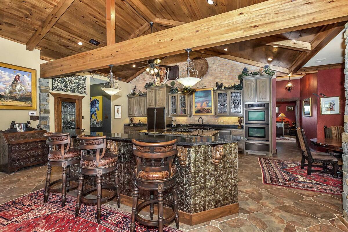 84 ACRE EQUESTRIAN ESTATE NEAR WHITESBORO TEXAS Whitesboro, TX