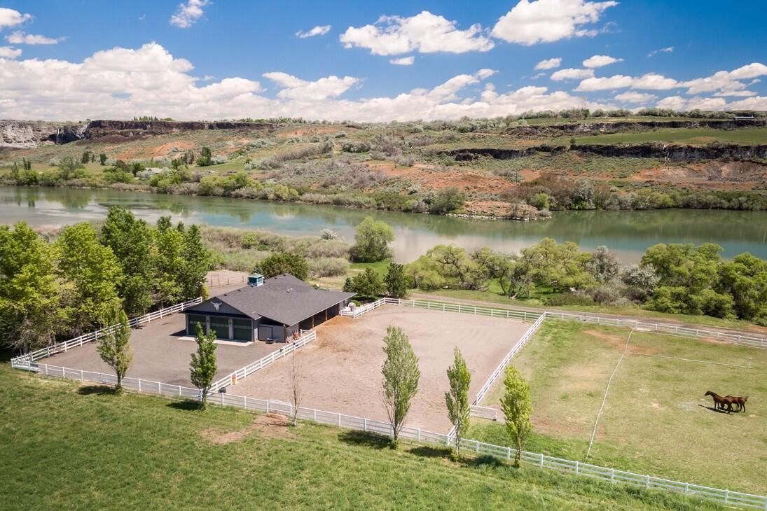 Salmon Creek Farm for Sale in Hagerman, ID Twin Falls County Farm