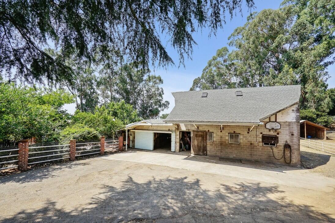 4 PARCEL EQUESTRIAN PROPERTY WITH VIEWS for Sale in Oakland, CA