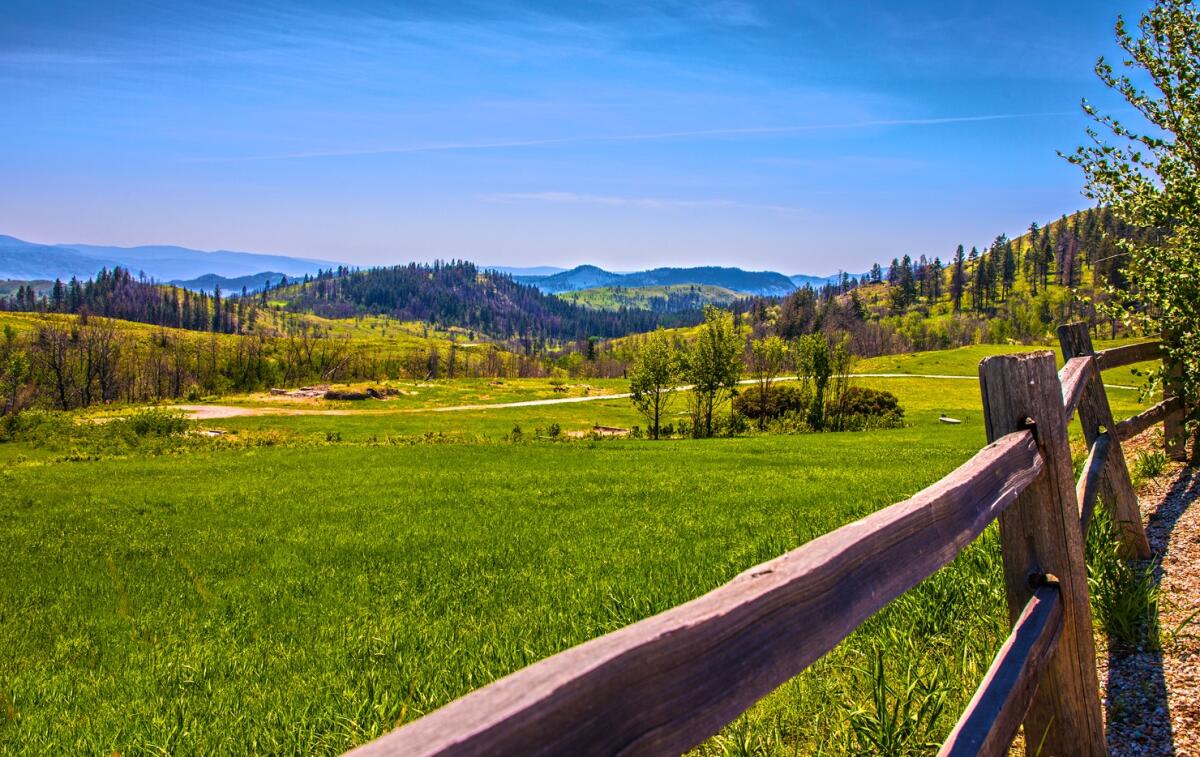 Northwest Big Country Ranch Tonasket, Washington for Sale in Tonasket