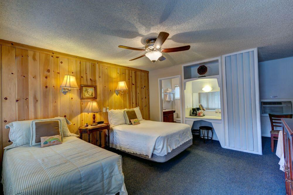 Indian Creek Lodge for Sale in Douglas City, CA Trinity County Farm