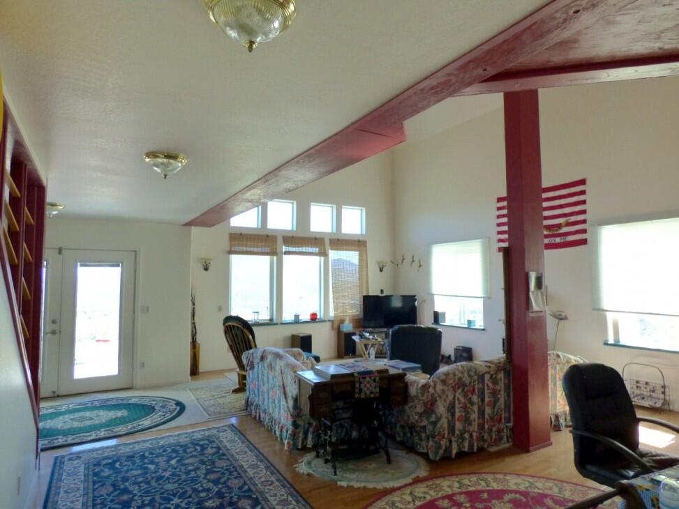 Cape Horn Ranch for Sale in Hornbrook, CA Siskiyou County Farm & Ranch