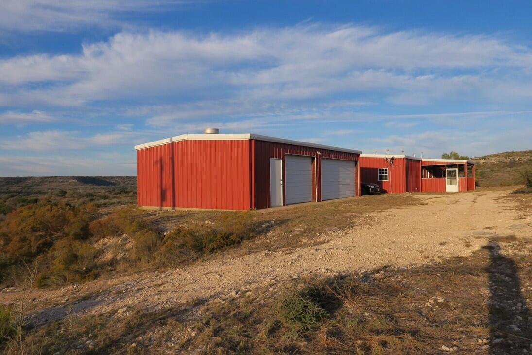 Rim Rock Ranch for Sale in Ozona, TX Crockett County Farm & Ranch