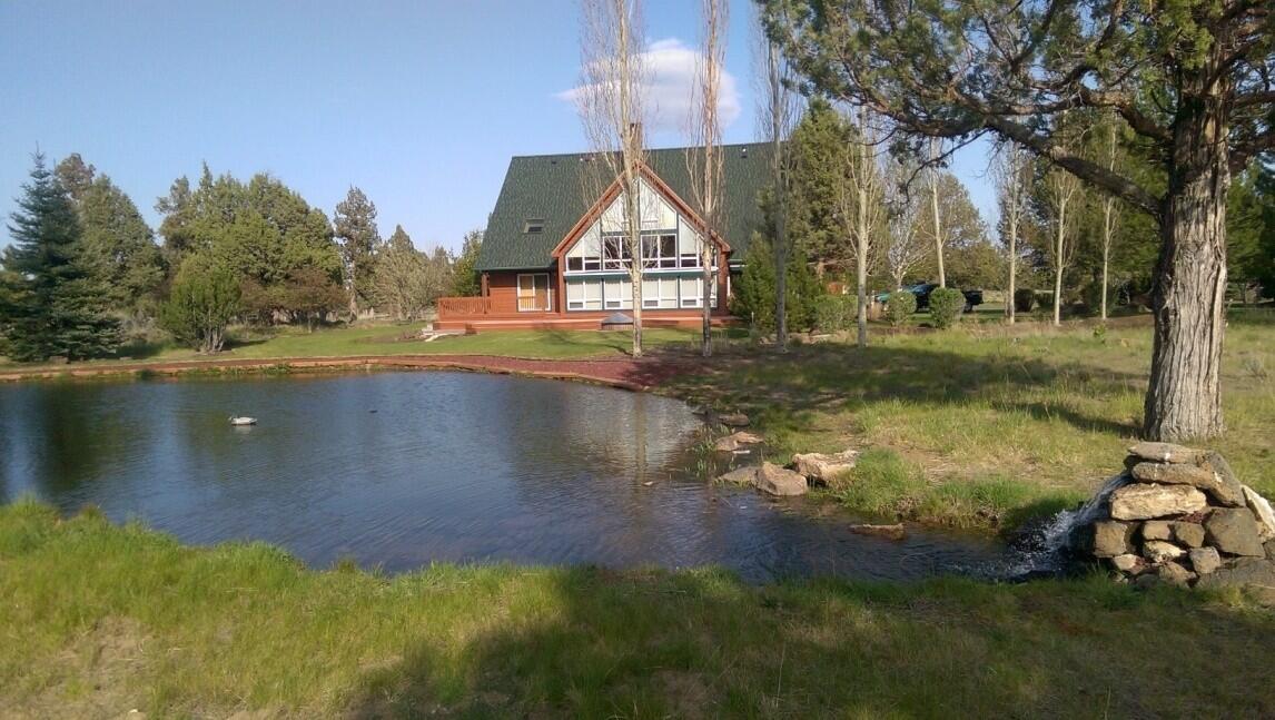 Bend Oregon Equestrian Estate of Distinction! for Sale in Bend Farm