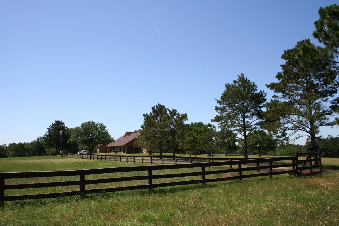 Seven Oaks Ranch for Sale in Brenham Farm & Ranch