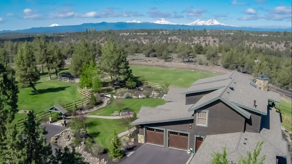 Deschutes River Ranch Equestrian Estate for Sale in Bend Farm & Ranch