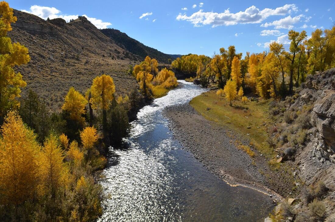 Rivers Ranch for Sale in Meeteetse, WY Park County Farm & Ranch
