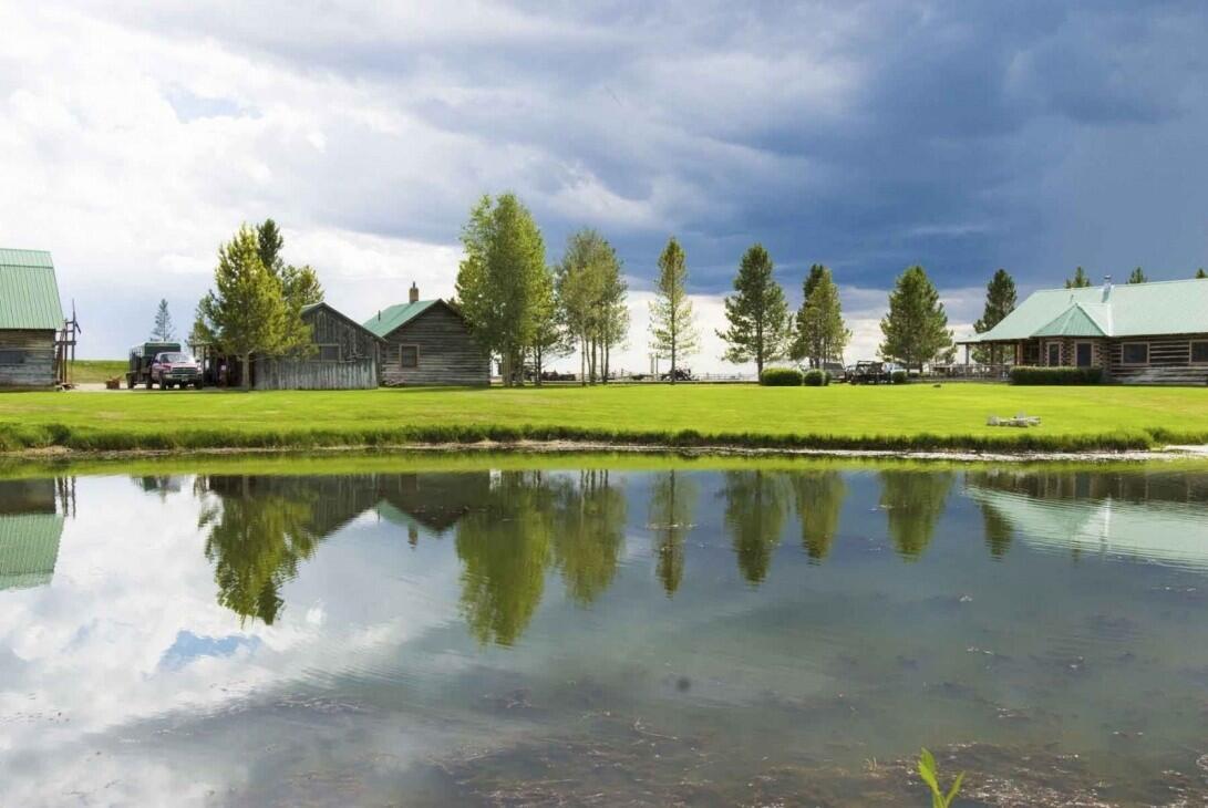 Rendezvous Ranch for Sale in Cora, WY Farm & Ranch