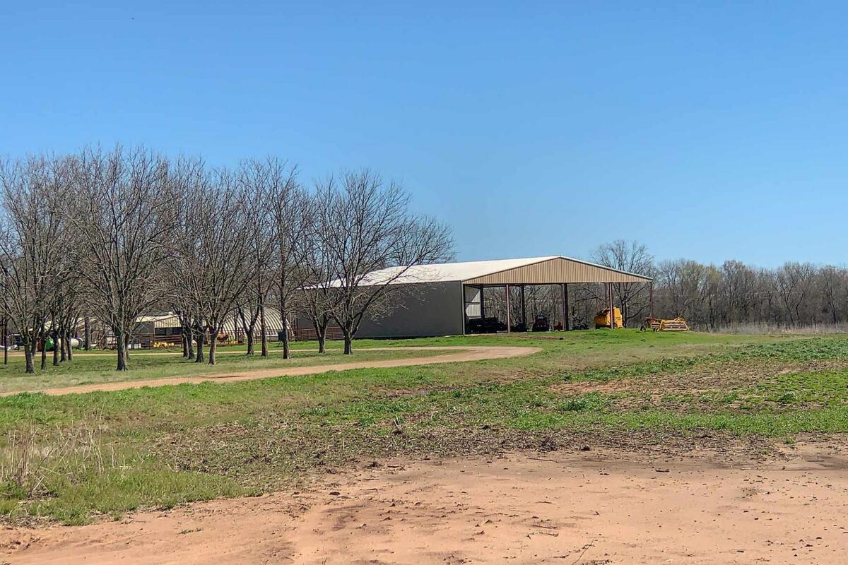 Three Circle Farms for Sale in Bagwell, TX Red River County Farm