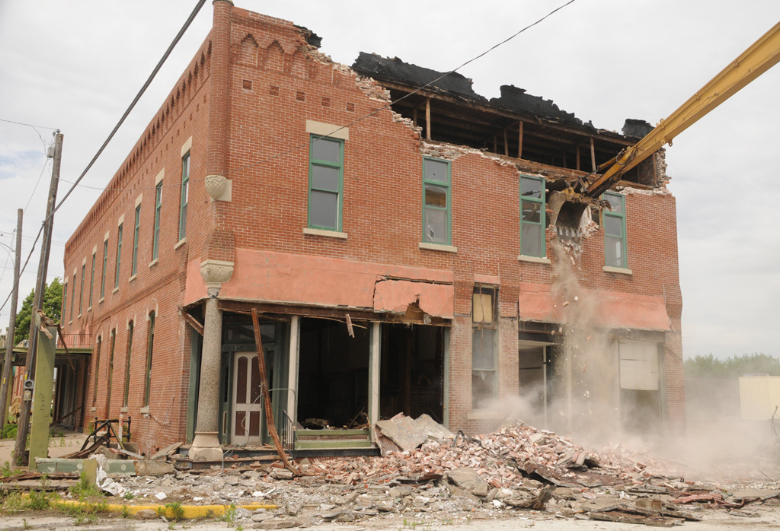 Tarkio says goodbye to the Walnut Inn