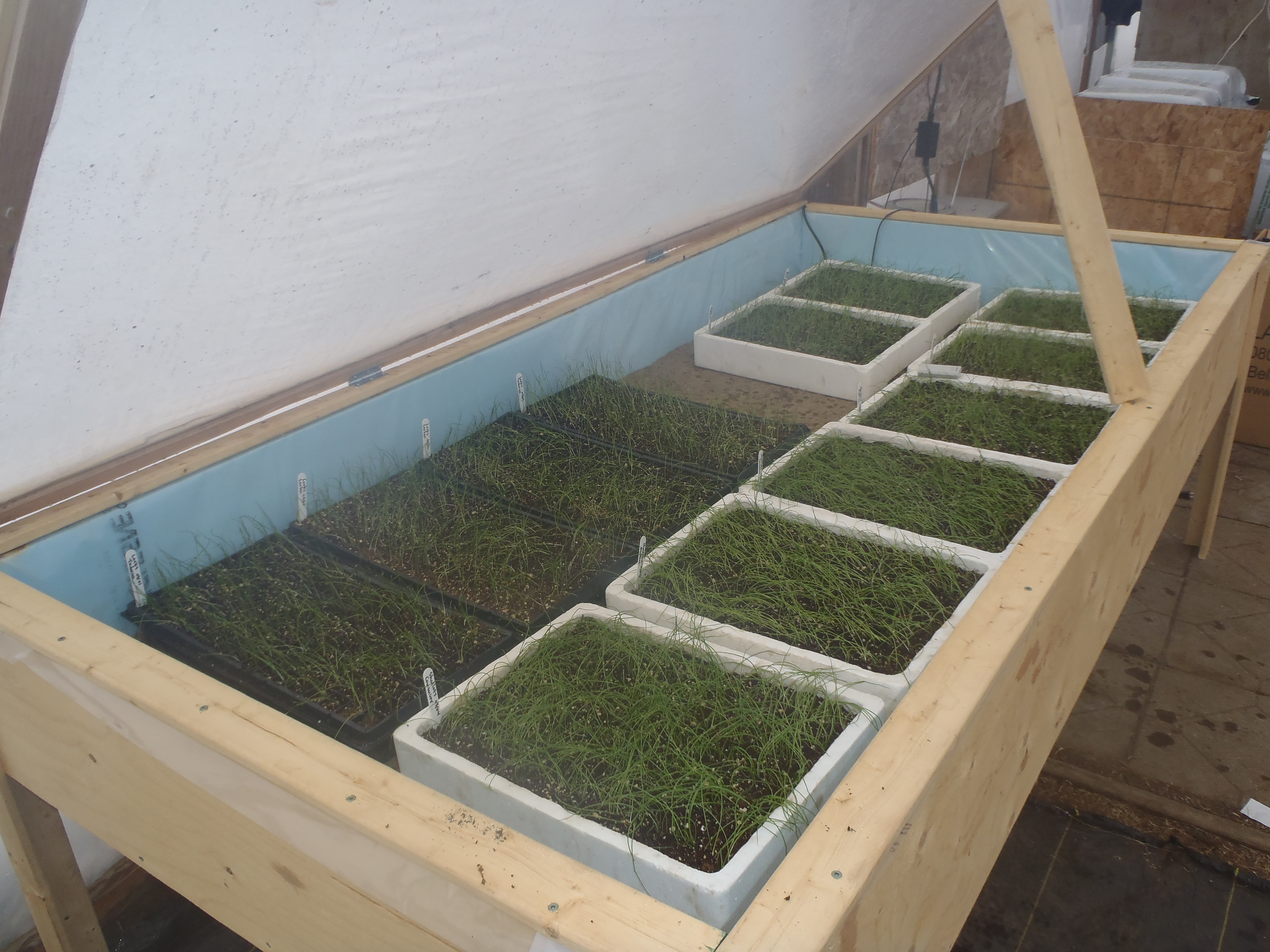 Heated Greenhouse Table Farm Hack