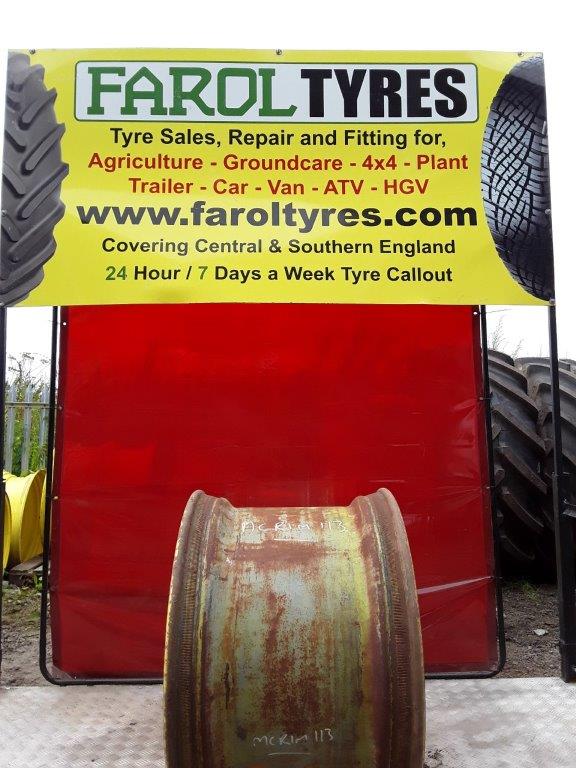 20X30 John Deere Yellow rim Farol