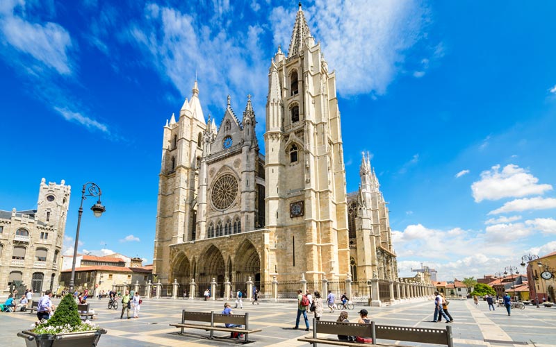 Travel Guide to visit León, Spain Fascinating Spain