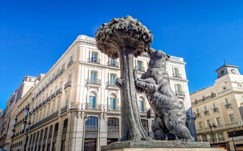 The most beautiful and impressive sculptures in Spain