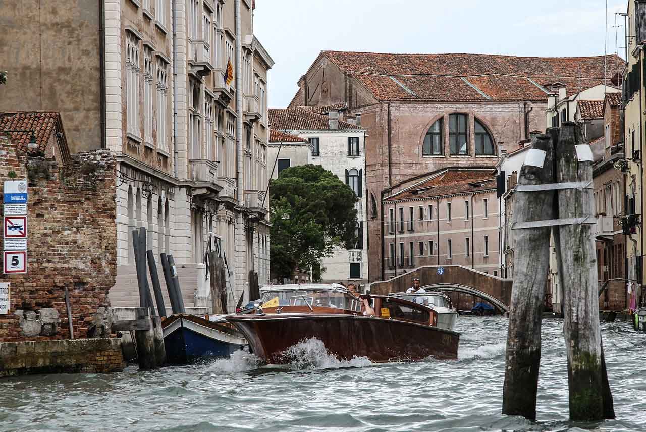 Water taxis in Venice all info, booking and prices