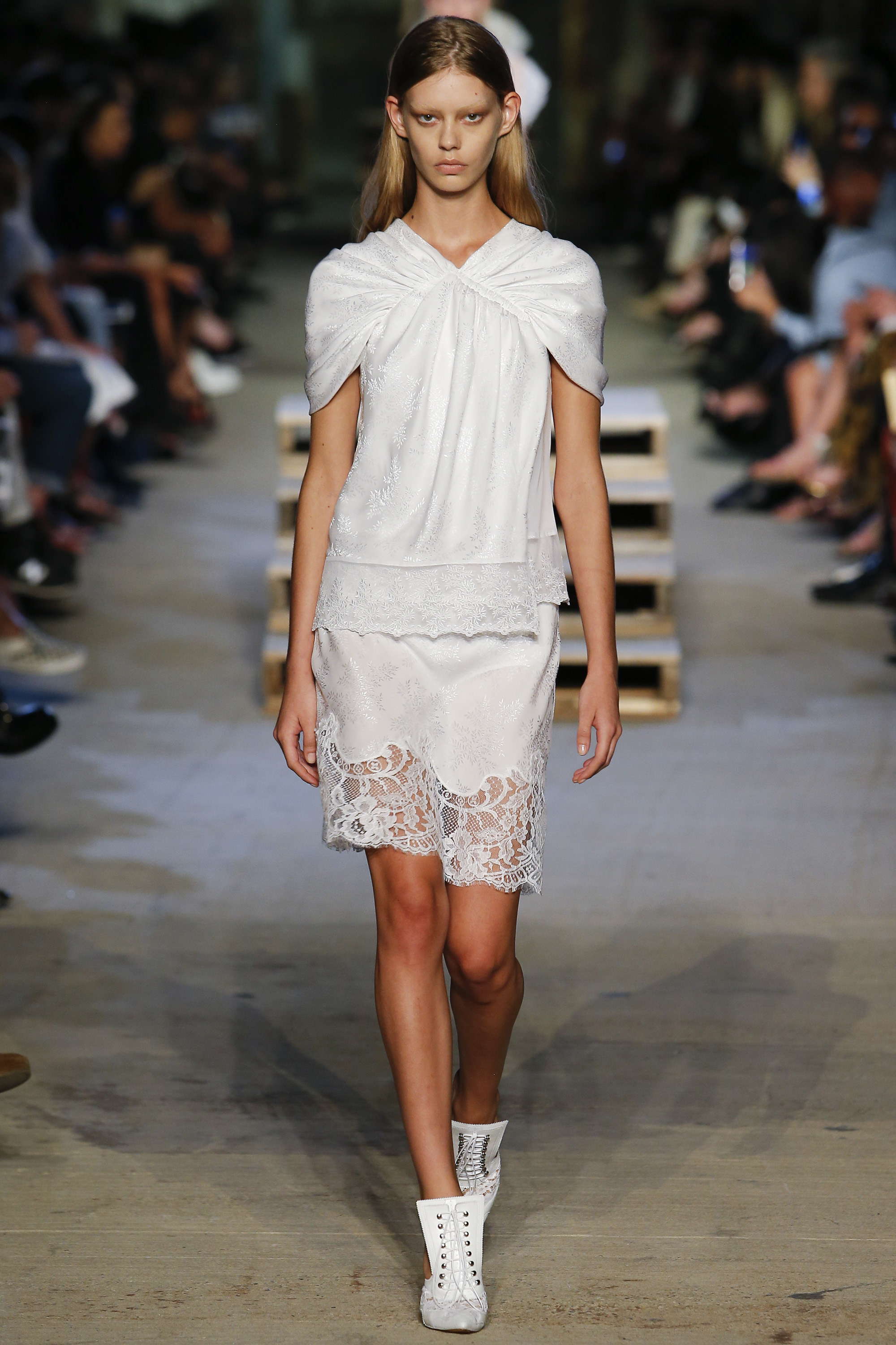 Givenchy Ready To Wear Spring 2016 Fashionsizzle Redcarpet News , Daily Fashion News and