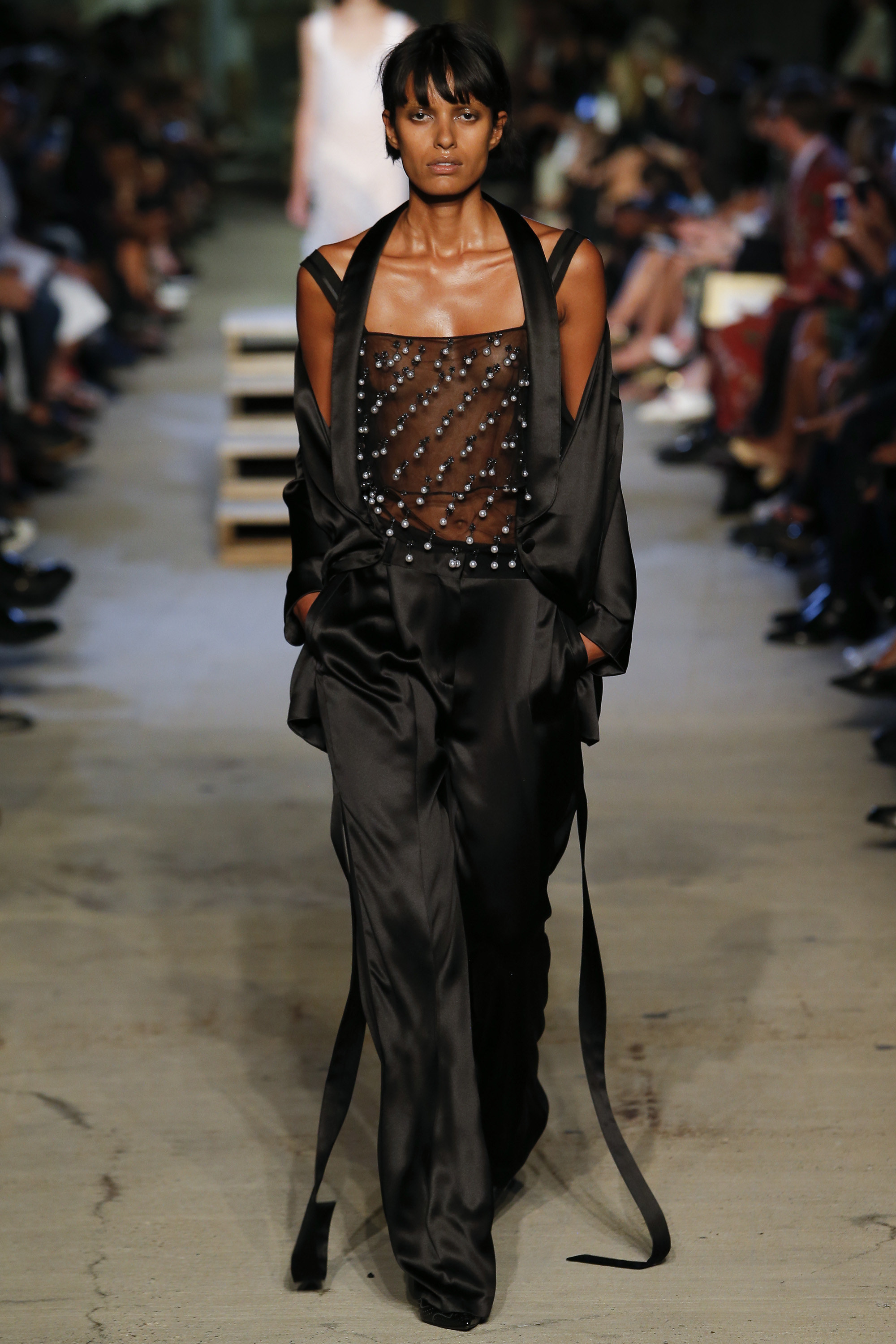 Givenchy Ready To Wear Spring 2016 Fashionsizzle Redcarpet News
