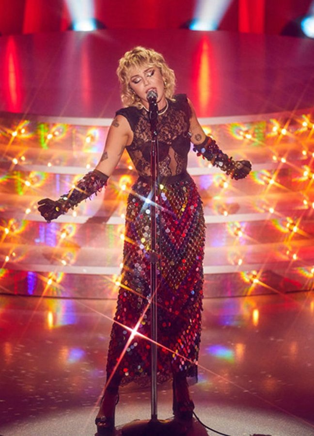 Miley Cyrus’ Wore Gucci ‘Stand By You’ Pride Special