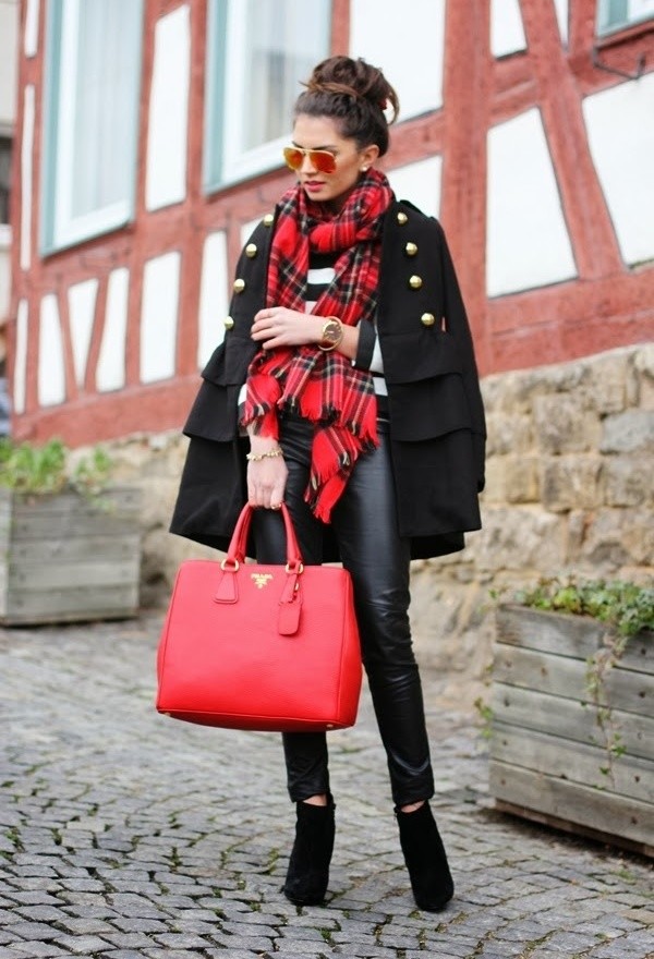 17 Stylish and Easy Ways To Tie A Scarf