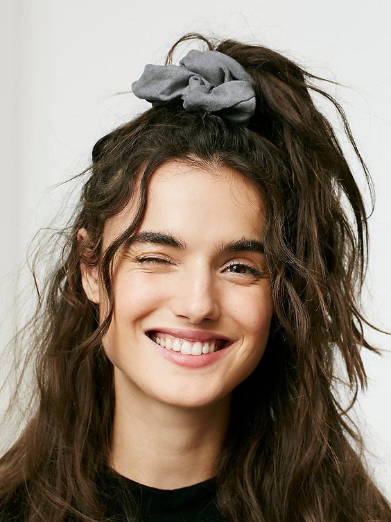 How To Wear A Scrunchie Like A Real Fashionista