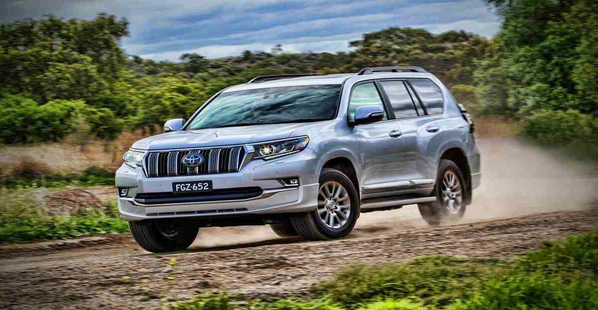 10 Best SUVs For Travel, Camping and Long Distance Travel