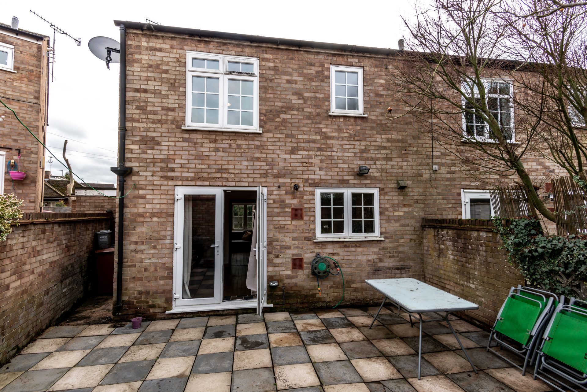 69 Hamilton Road, Kings Langley, Hertfordshire, WD4 8PY (SOLD SUBJECT