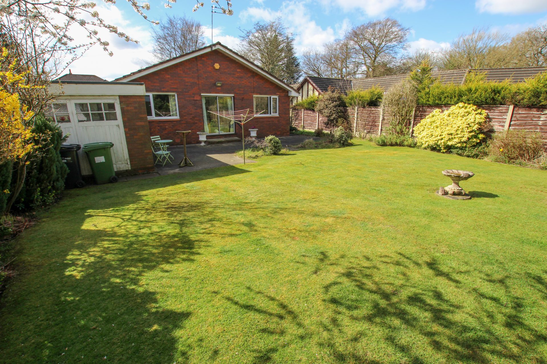 Anglesey Drive, Poynton, Stockport, SK12 1BT Fastmove