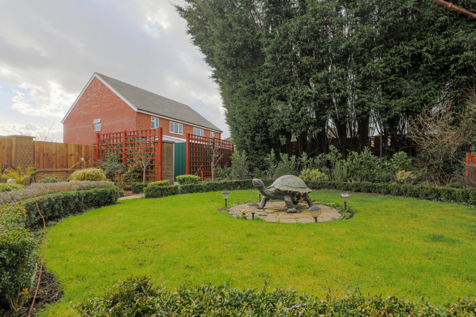 Woodland Drive, Leicester, LE3 3EB Fastmove