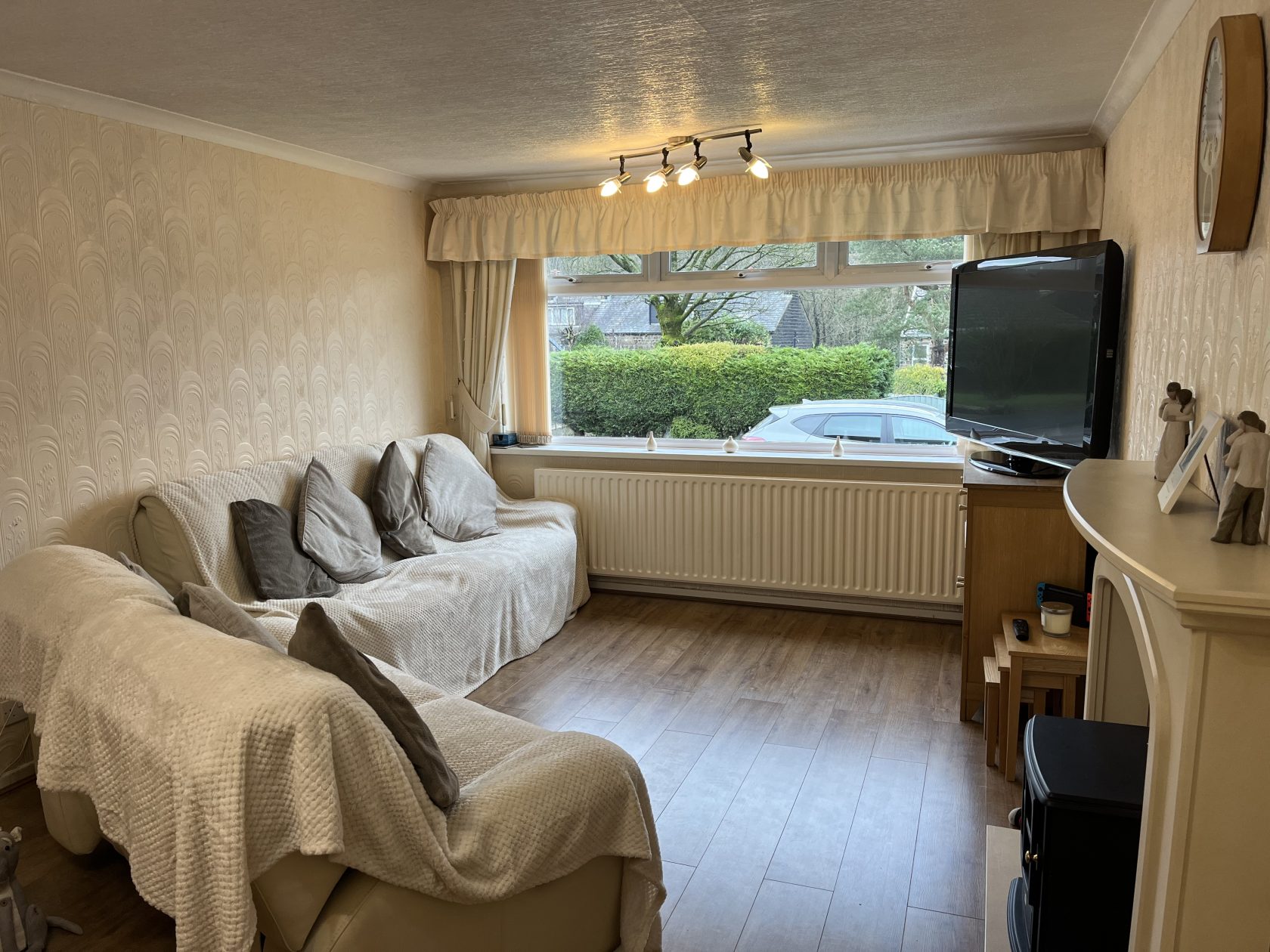 Gloucester Drive, Diggle, OL3 5PR Fastmove